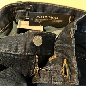 BR Skinny Stretch Dark Wash.
